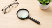 9 Best Magnifying Glasses With Light For Seniors In 2026